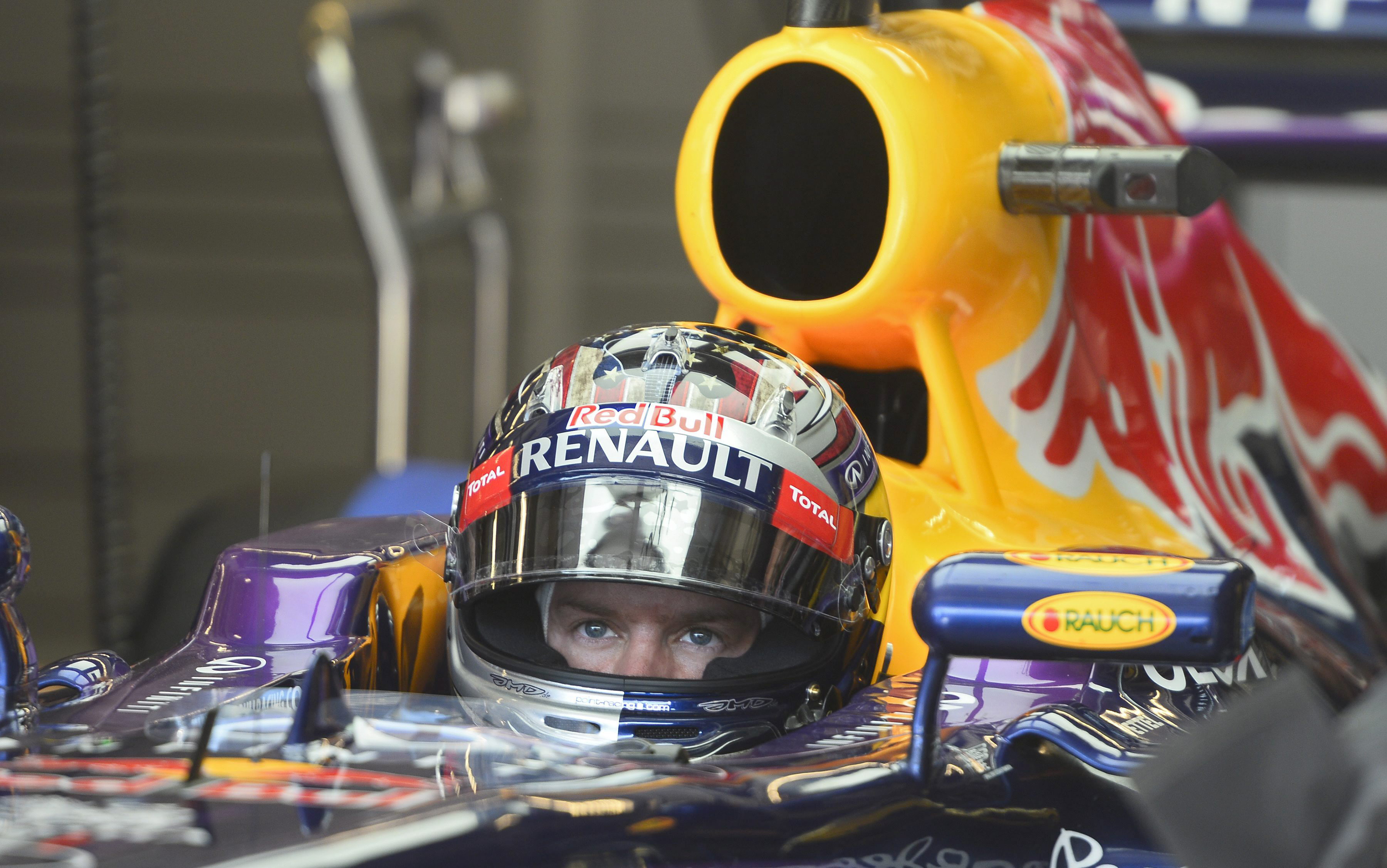 Red Bull volta a fazer dobradinha, e Vettel conquista 8ª pole no ano