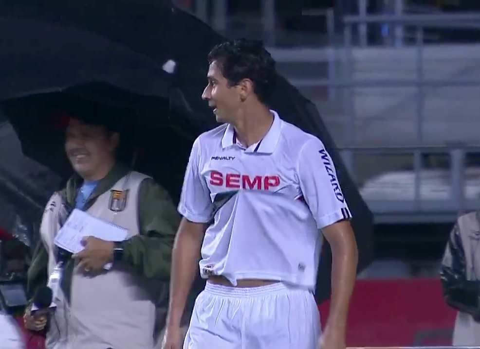 PH Ganso faz jogada espetacular e quase marca golaço contra o Botafogo
