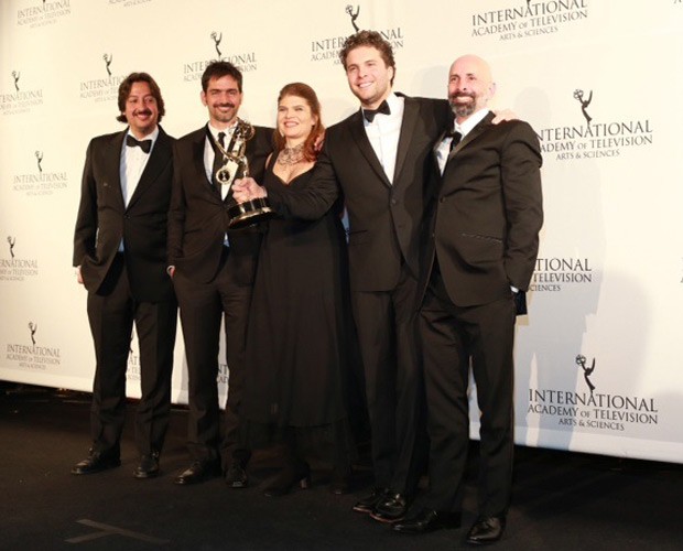 "Lado a Lado", da TV Globo, vence Emmy Internacional de melhor telenovela