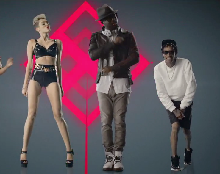 Miley Cyrus faz rap e participa de nova música do Will.I.Am; veja o clipe