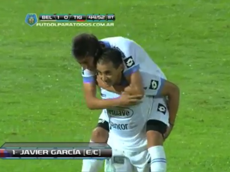 No campeonato argentino, goleiro do Tigre faz gol contra de barriga