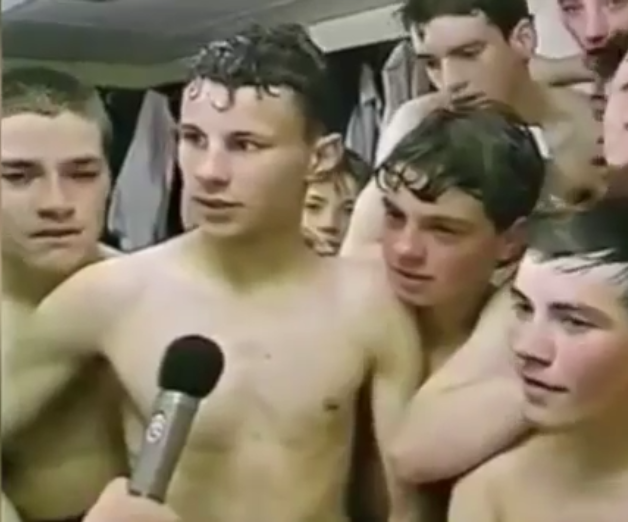 Vídeo mostra Ryan Giggs, aos 14 anos, após prêmio de melhor jogador de jogo
