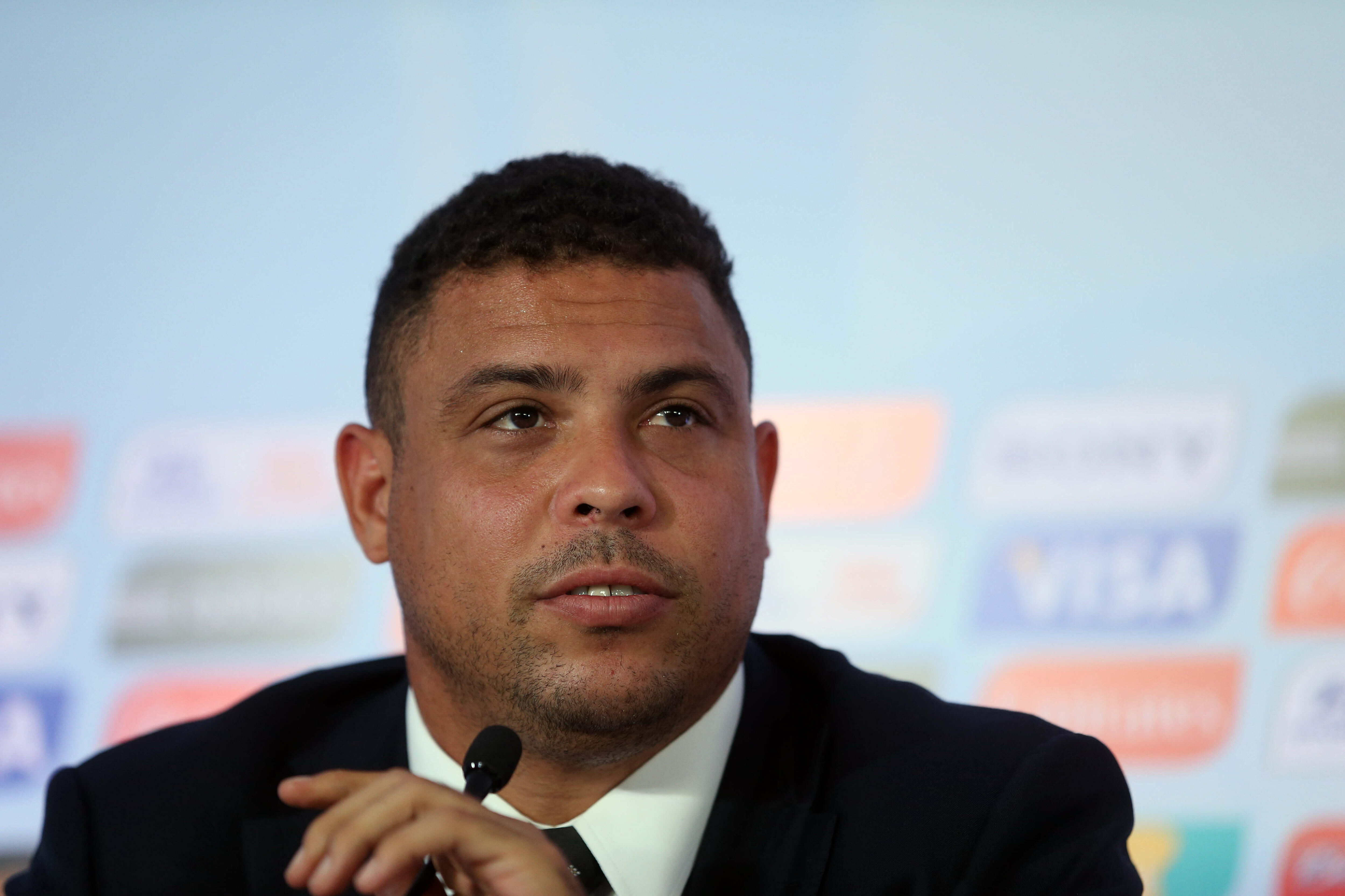 Ronaldo pede atenção à familia de vítimas de acidente na Arena Corinthians