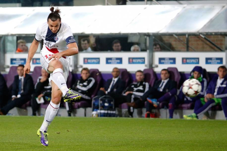 ‘Nem no videogame conseguem copiar os meus gols’, diz Ibrahimovic