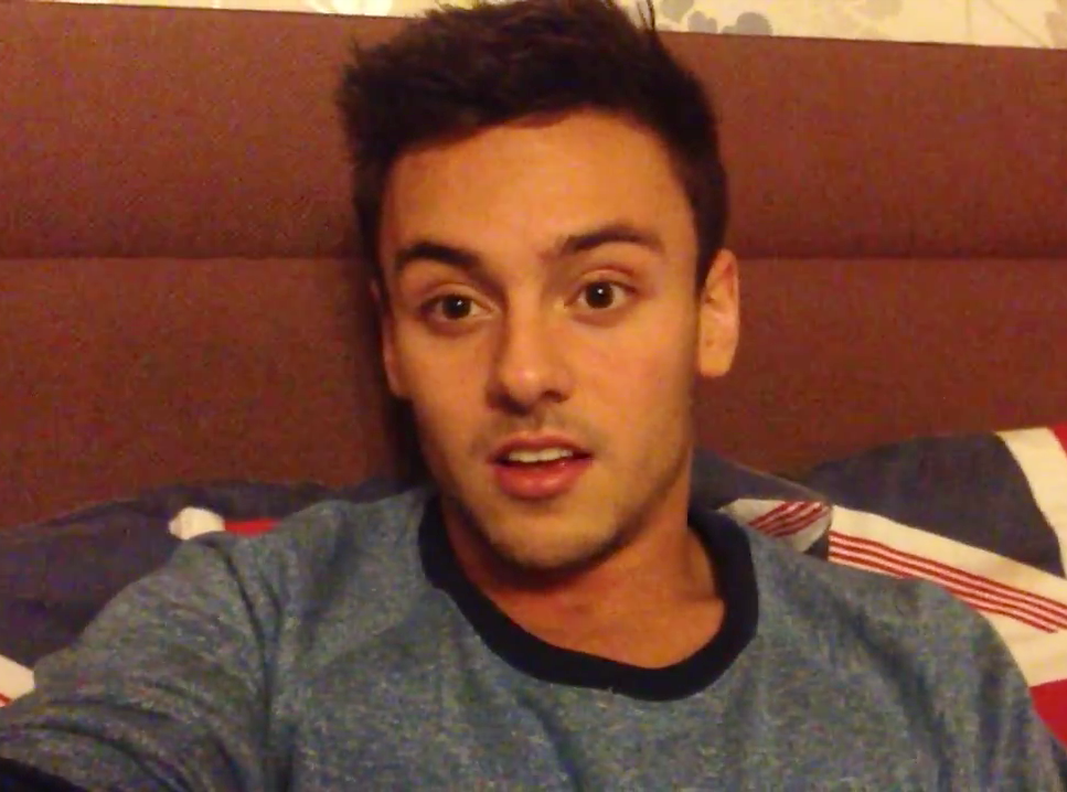 Sucesso com as mulheres, saltador inglês Tom Daley assume homessexualidade