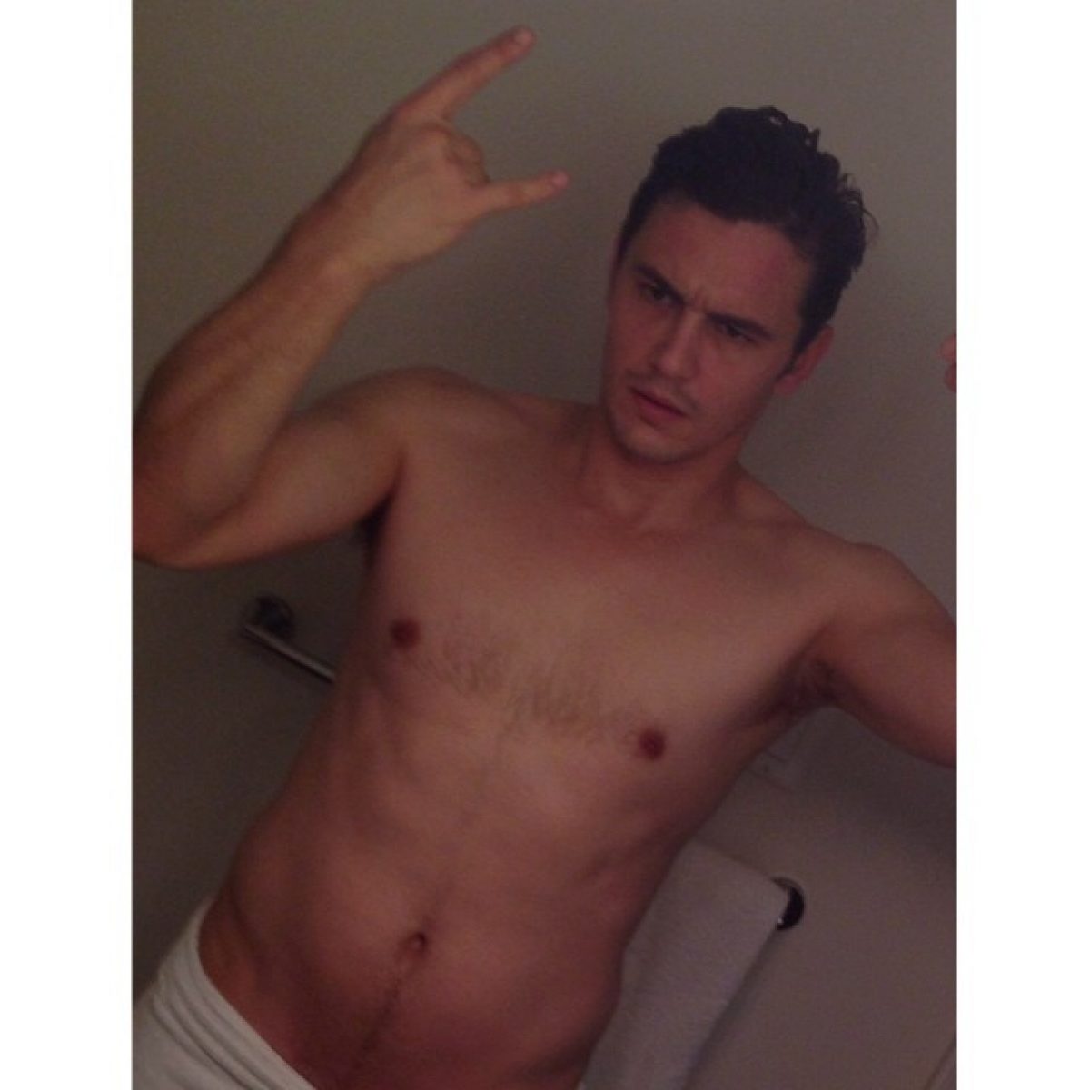 James Franco publica foto em que quase mostra as partes íntimas – Vírgula