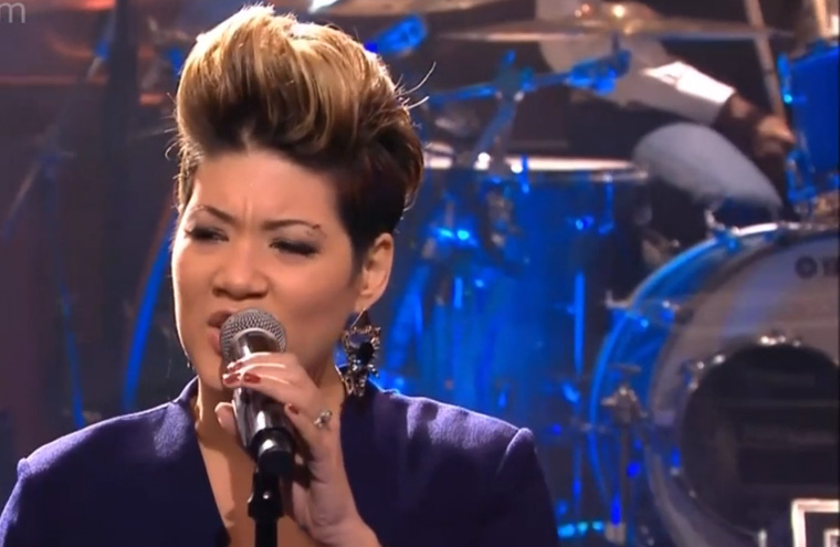 Tessanne Chin se apresenta no 'Tonight Show With Jay Leno'