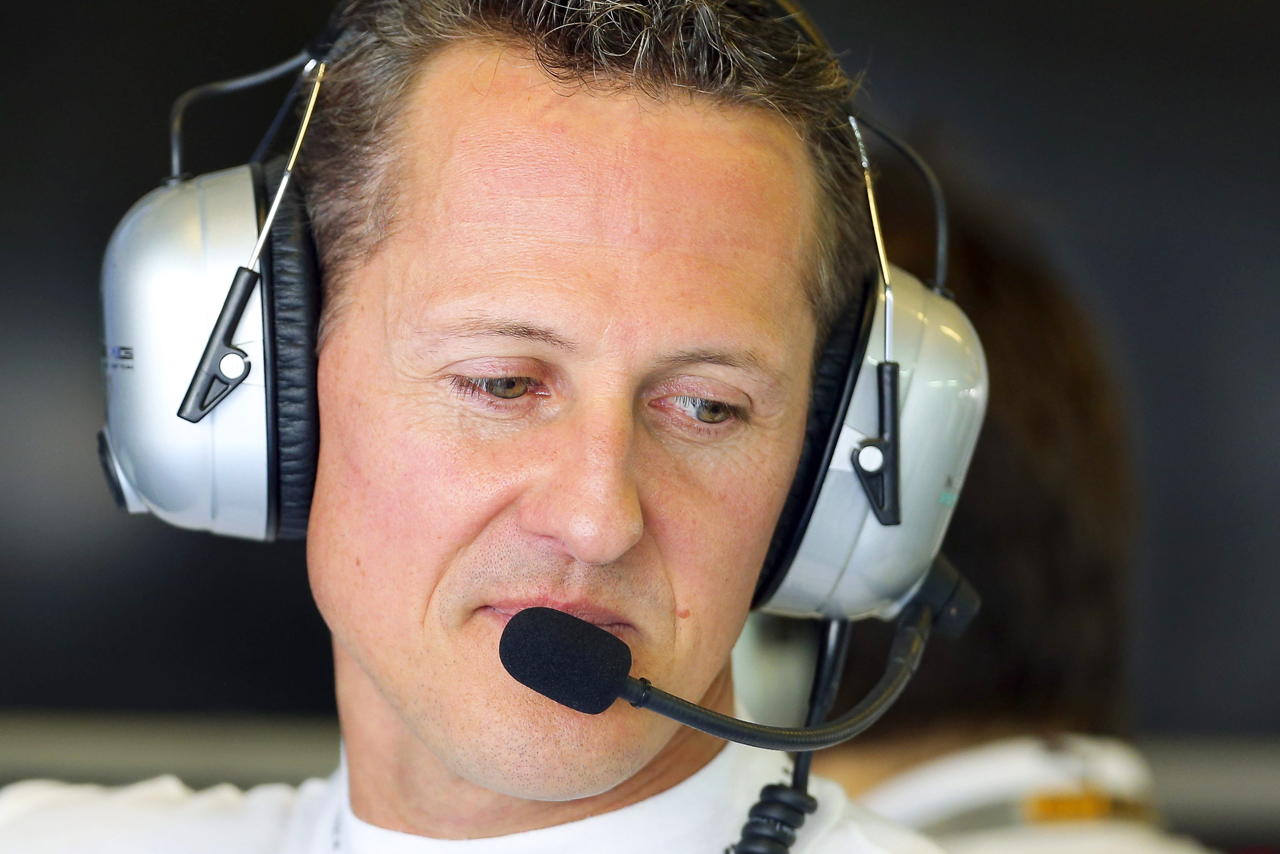 Schumacher completa um mês em coma, e pessimismo ganha terreno
