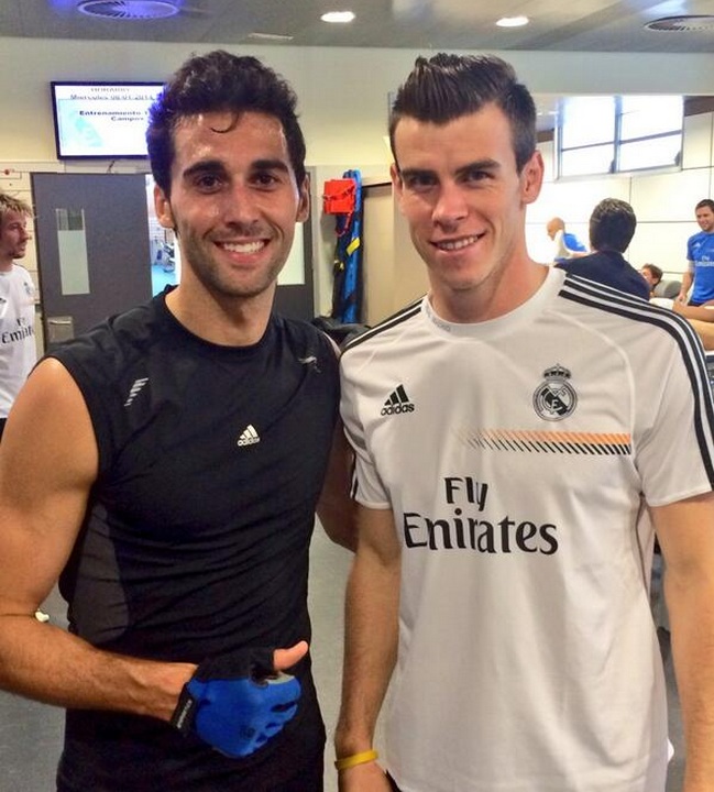 Lateral do Real Madrid acusado de lesionar Bale responde com sarcasmo no Twitter