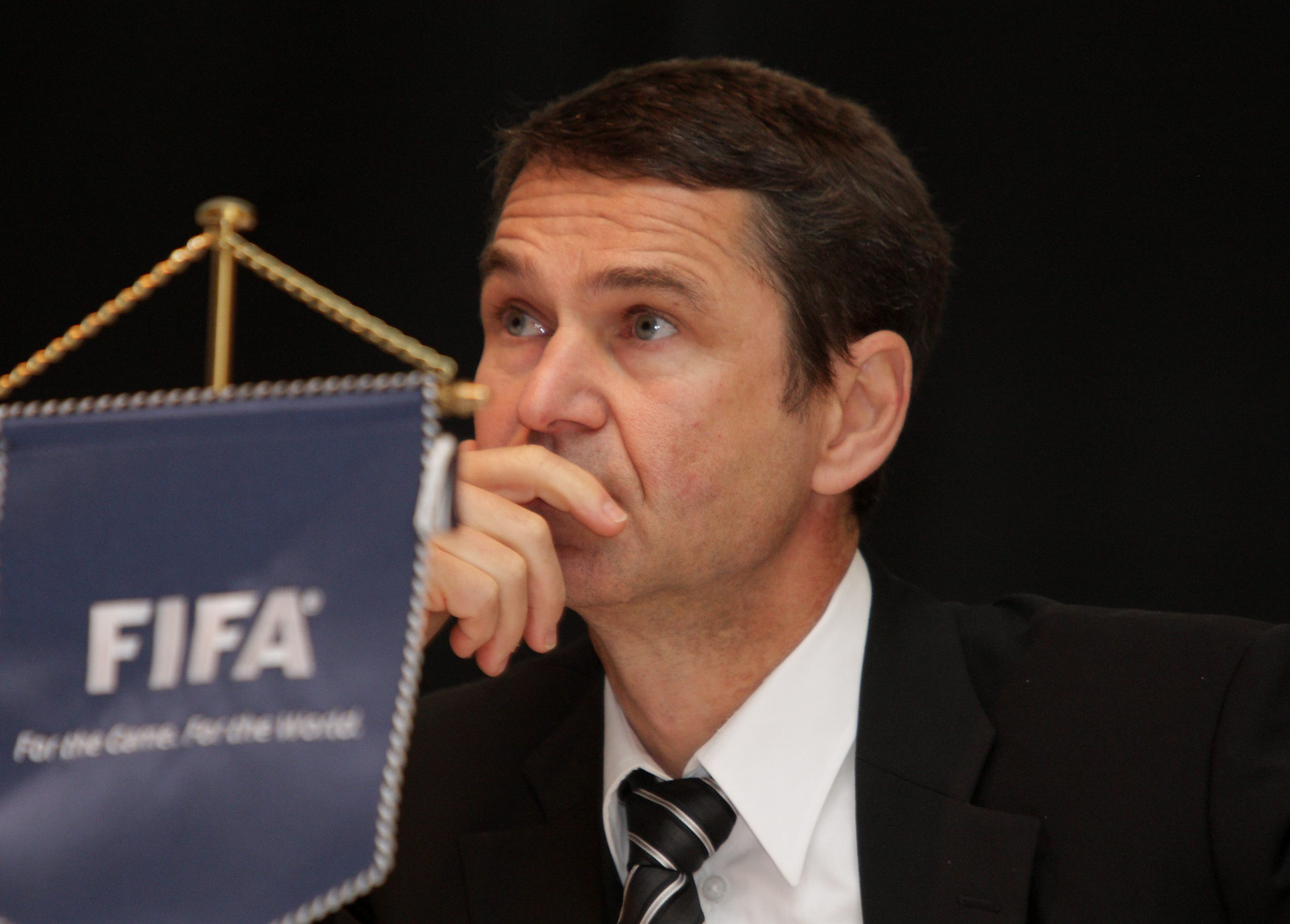FIFA teme que máfias de apostas manipulem resultados da Copa 2014