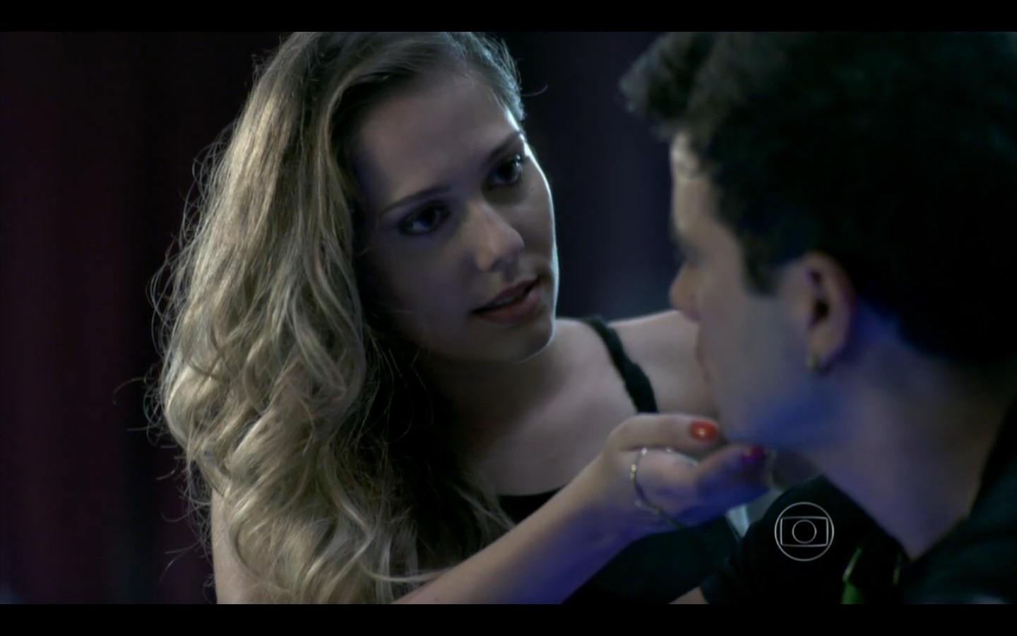 Amor à Vida: Cansado das traições de Val, Carlito dá uma segunda chance a Raquel