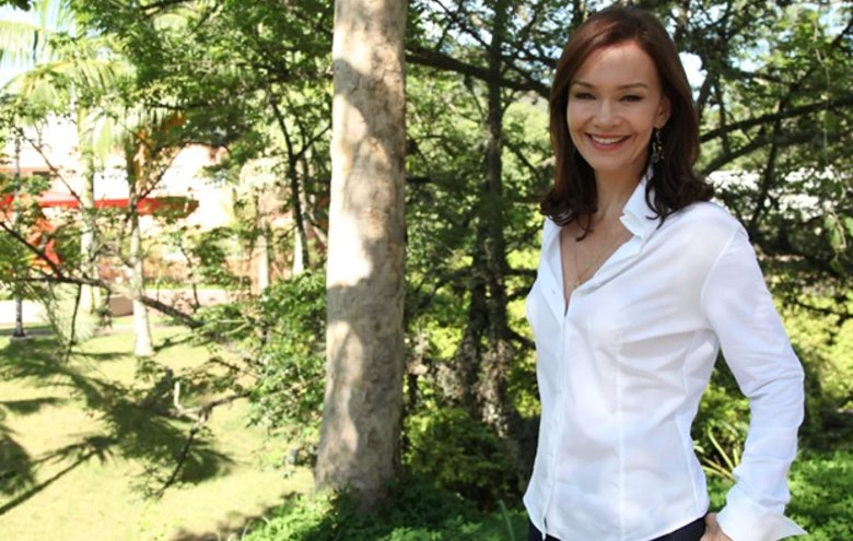 'É como se ela estivesse comigo', diz Julia Lemmertz que fará o mesmo papel que sua mãe fez em novela