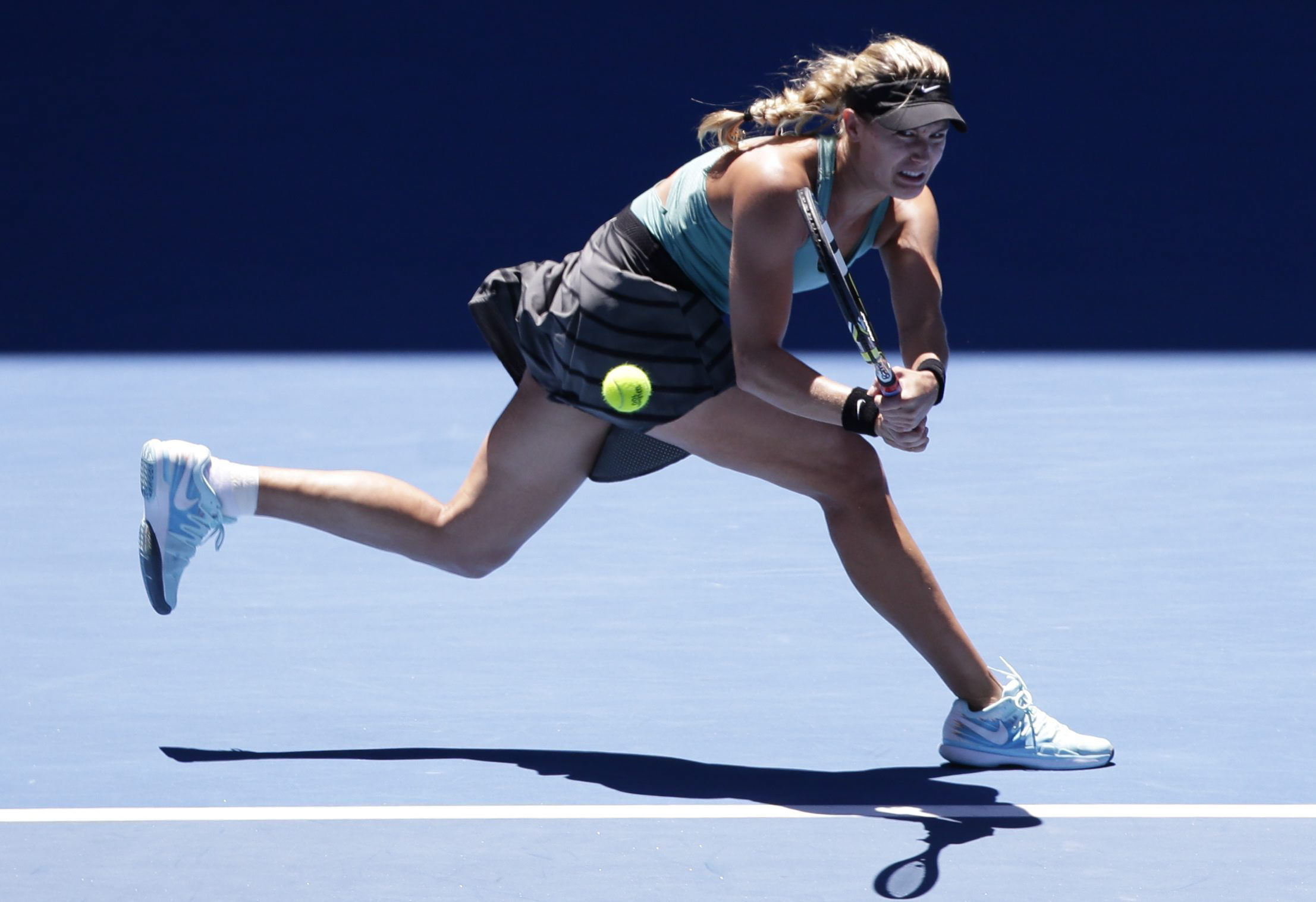 Eugene Bouchard vence Ivanovic e se torna a 1ª canadense a chegar às semifinais