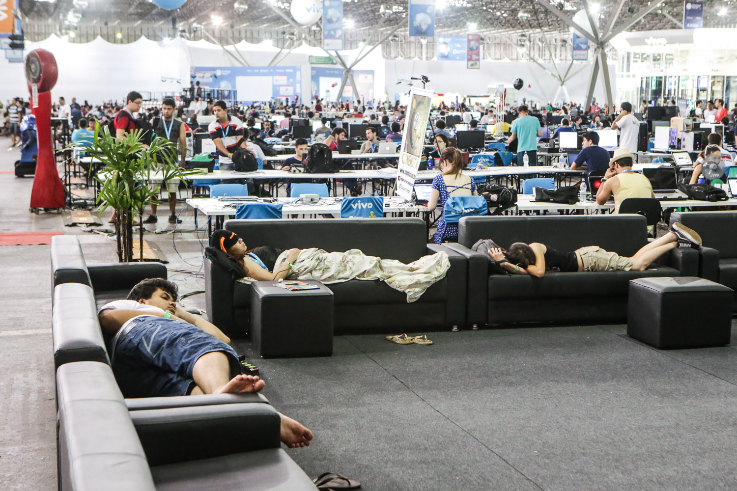 De gente cochilando a celular de brinde; fique por dentro do que rola na Campus Party