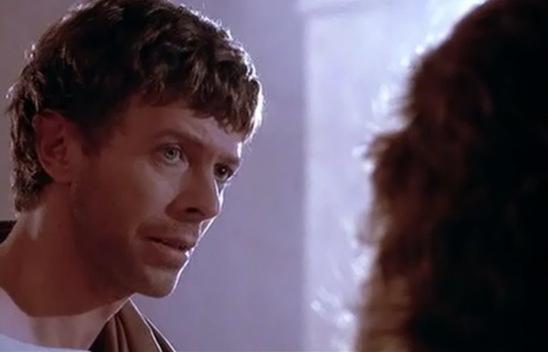 Aqui, David Bowie foi Pôncio Pilatos, o homem que condenou Jesus Cristo (Willem Dafoe) à morte