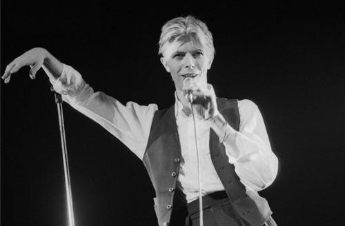 Coletes também estavam entre peças usadas por Bowie