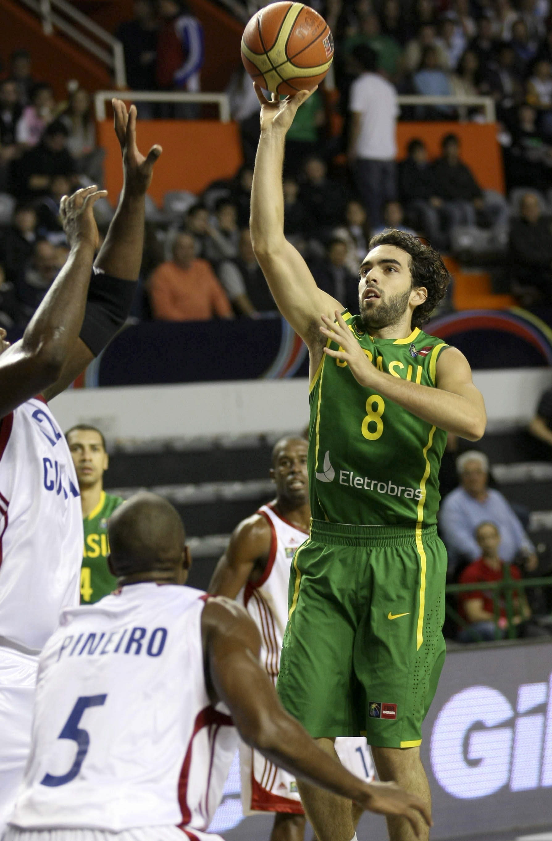 Brasil recebe 'convite' e vai ao Mundial masculino de basquete