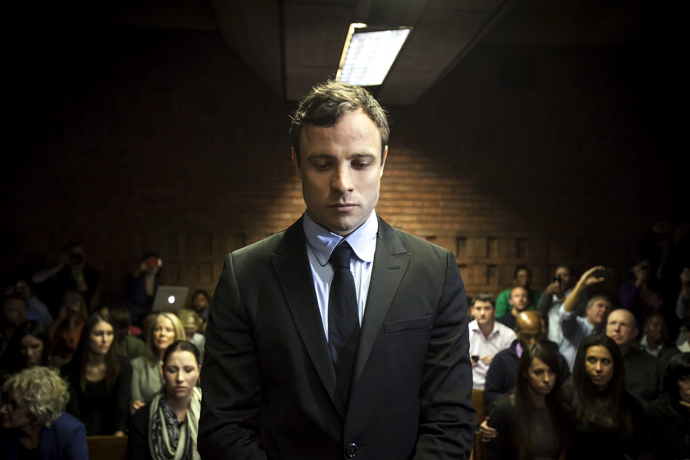Polícia diz ter 'todas as provas necessárias' para julgamento de Pistorius