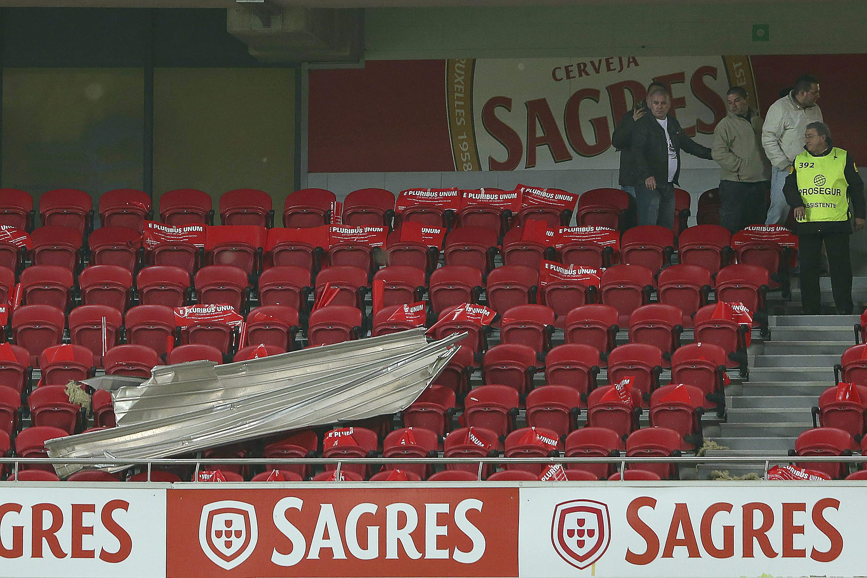 Clássico adiado entre Benfica e Sporting será disputado na terça-feira