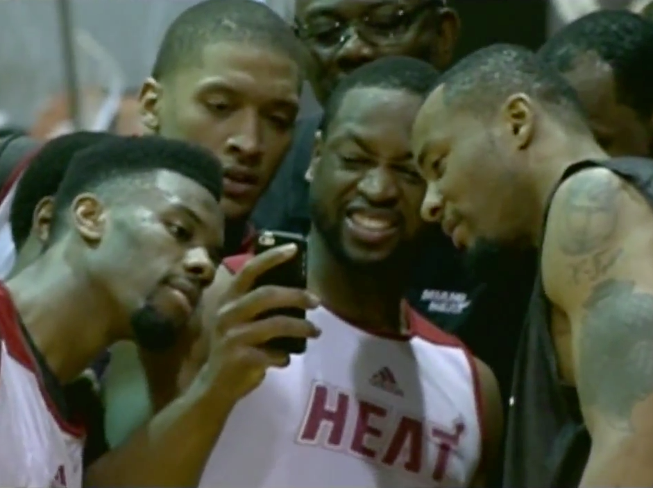 LeBron James dá um show de enterradas após treino do Miami Heat; assista!