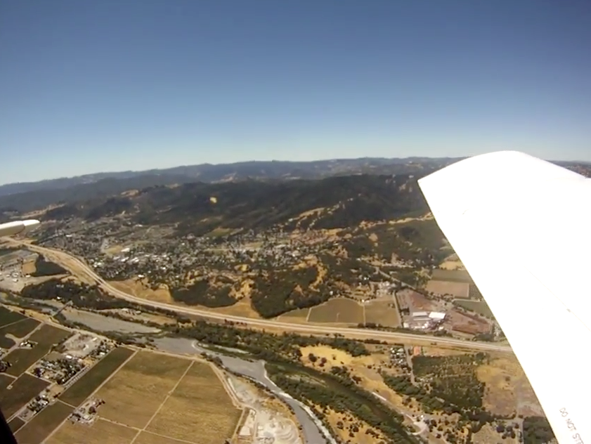 Câmera que caiu de avião de manobras filma queda de maneira sensacional!