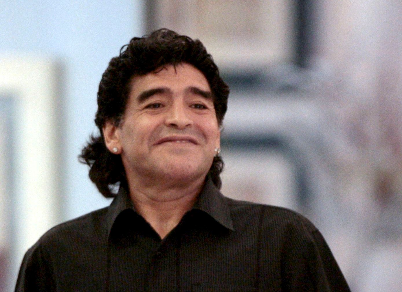 Maradona pede para não ser perseguido pelas autoridades italianas