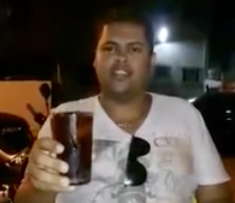 Homem cria poema para explicar a criação da vagina