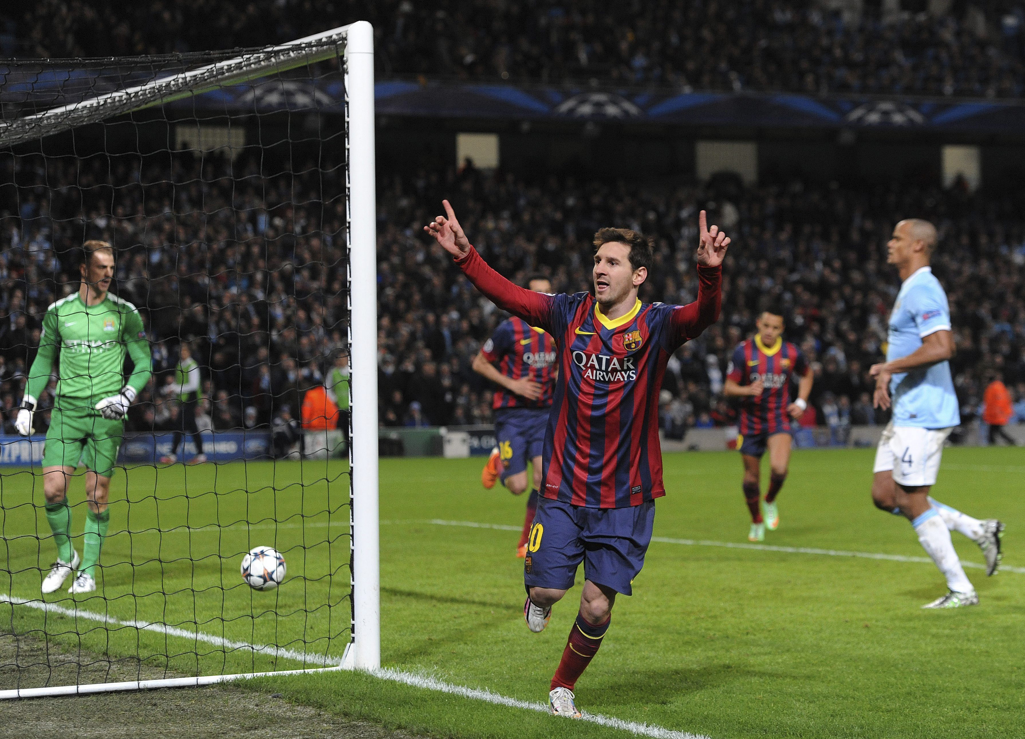 Messi, Dani Alves e Neymar ajudam Barcelona a bater Manchester City fora de casa