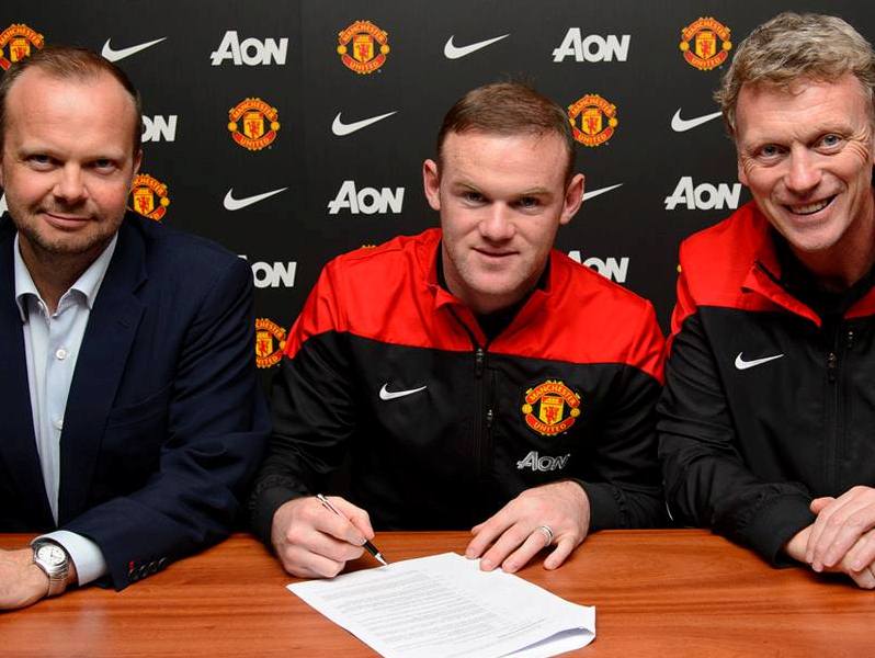 Novela encerrada: Wayne Rooney enfim renova contrato com o Manchester United