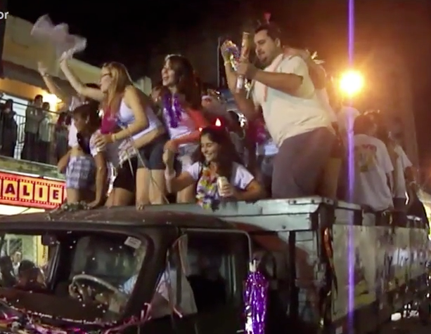 Gordinho simplesmente conseguiu arruinar o carnaval de cidade; veja!