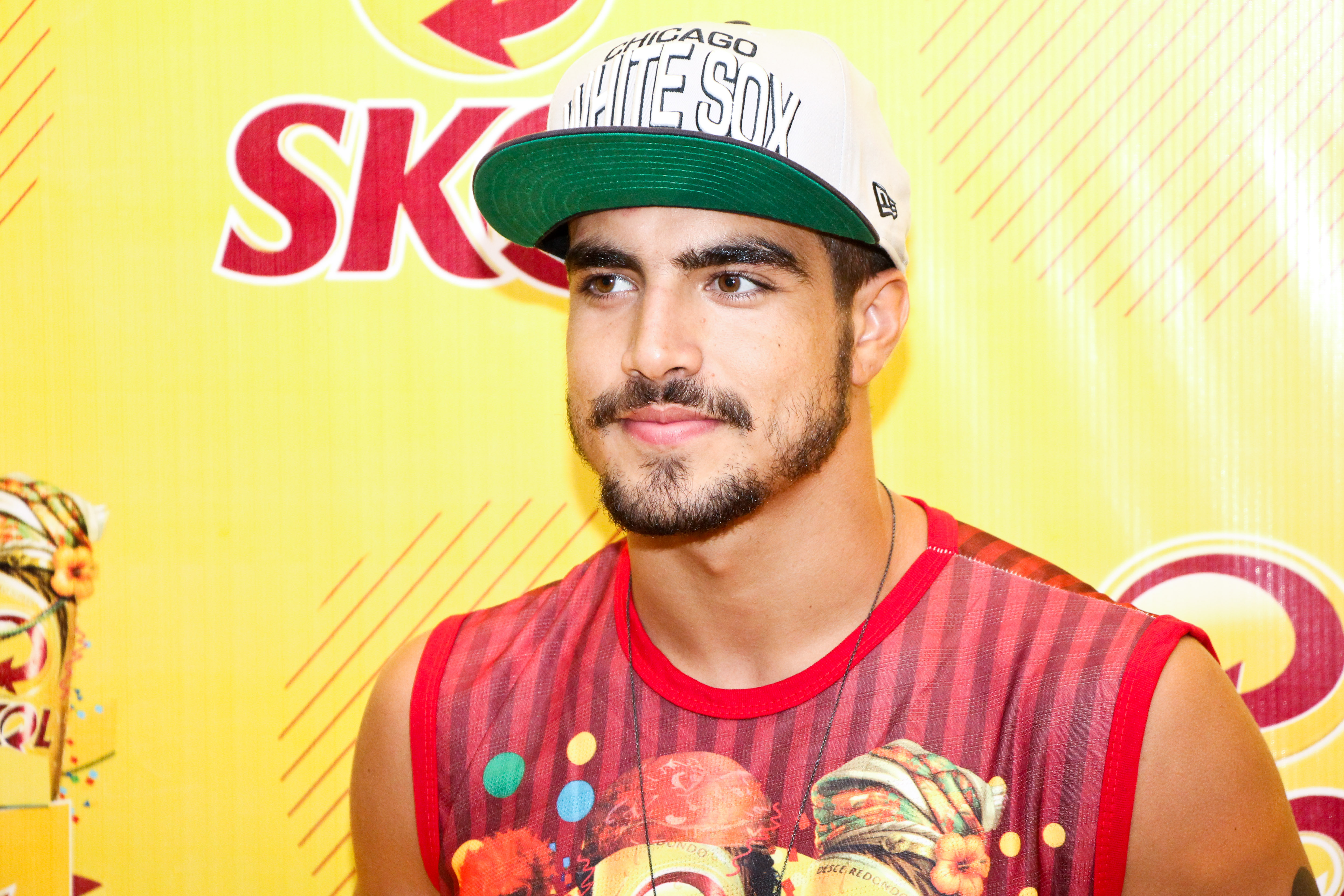 Caio Castro curte Carnaval em Salvador e revela que irá gravar novo filme em abril