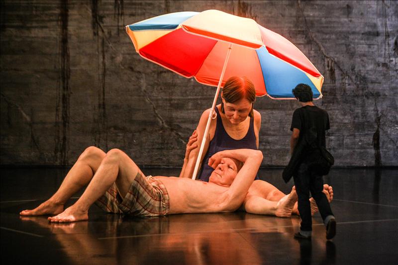 Esculturas hiper-realistas de Ron Mueck chegam ao Rio
