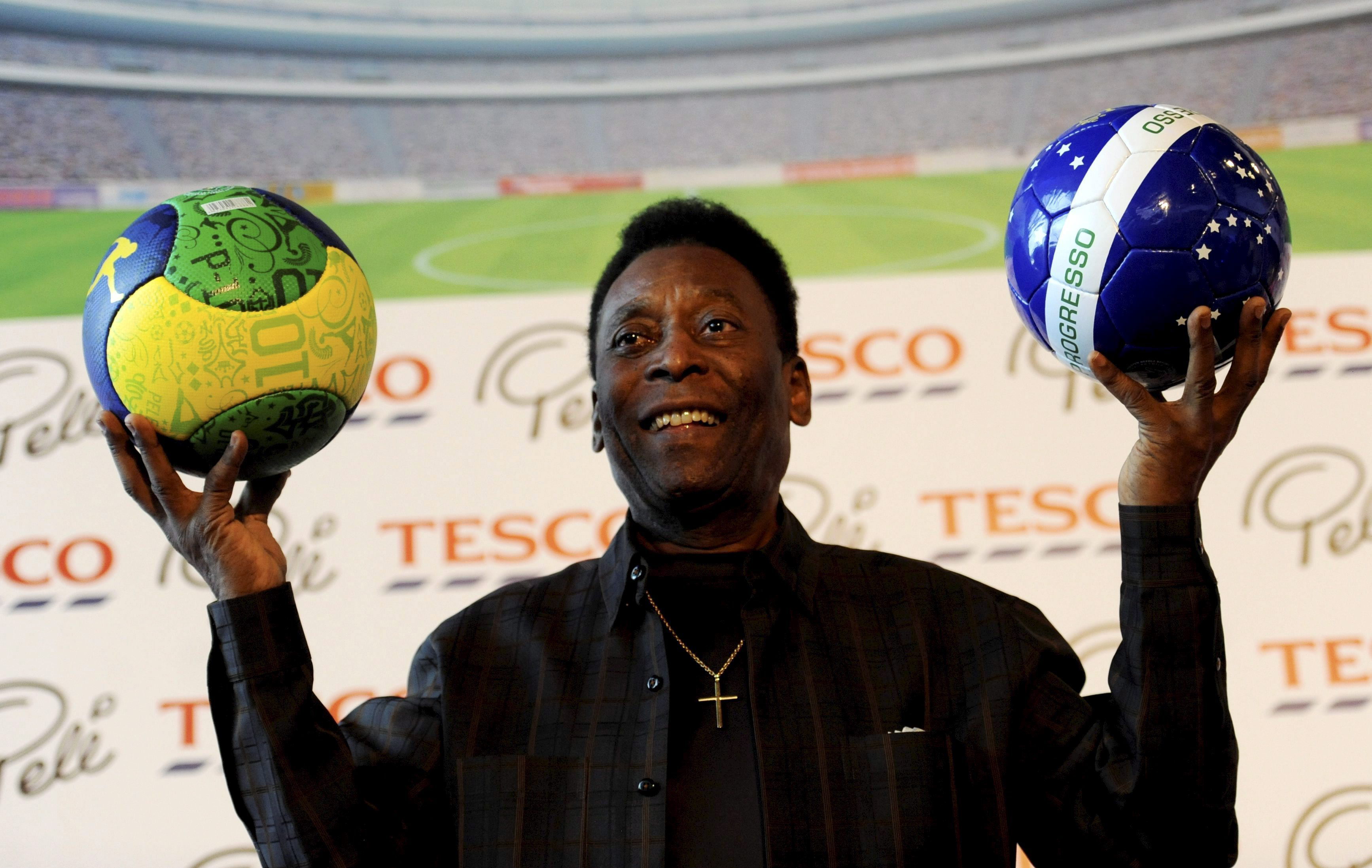 Em Nova York, Pelé apresenta seu último livro sobre papel do futebol no mundo