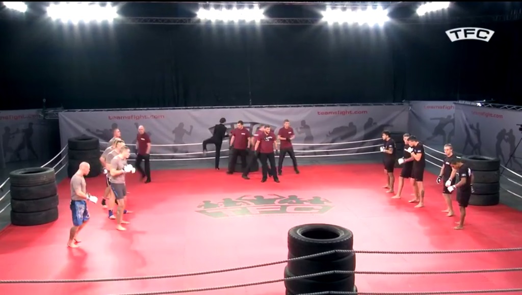 Organização russa de MMA lança combate por equipes na Europa com cinco lutadores