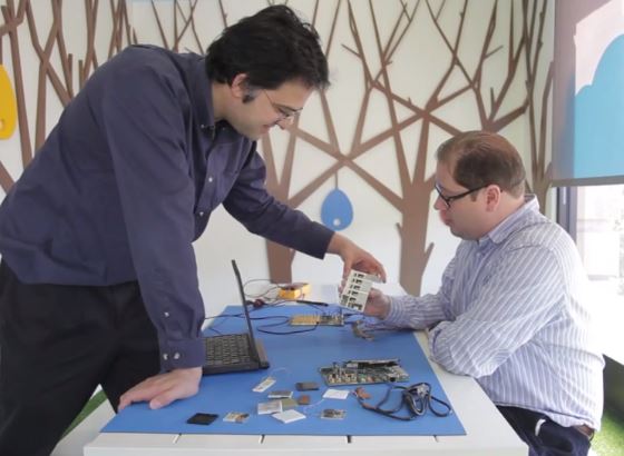 Google mostra bastidores da produção de seu celular modular