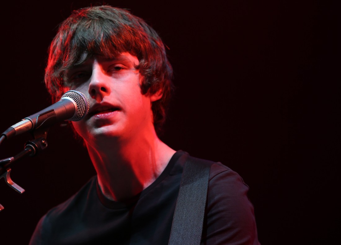 Lollapalooza 2014: Mesmo com atitude blasé, Jake Bugg conquista fãs em apresentação de alto nível