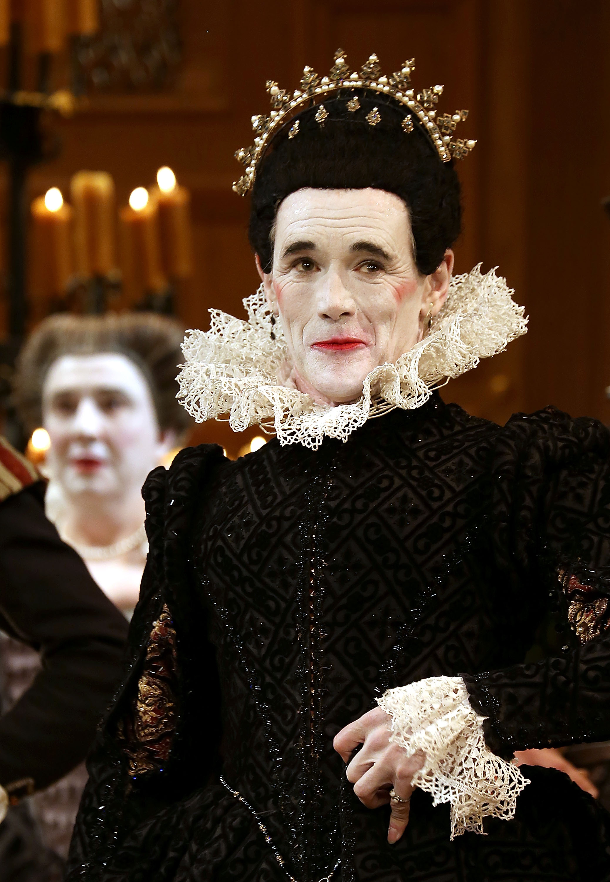 Mark Rylance é cotado para viver pai de Chapeleiro Maluco em 'Alice no País das Maravilhas 2'