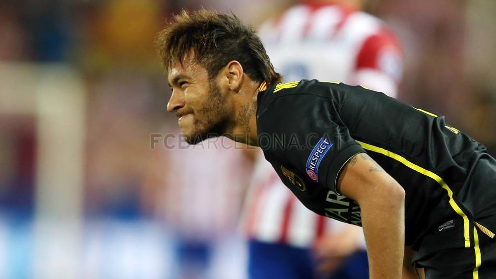 Pai de Neymar revela que jogador está ‘triste’ por momento do Barcelona