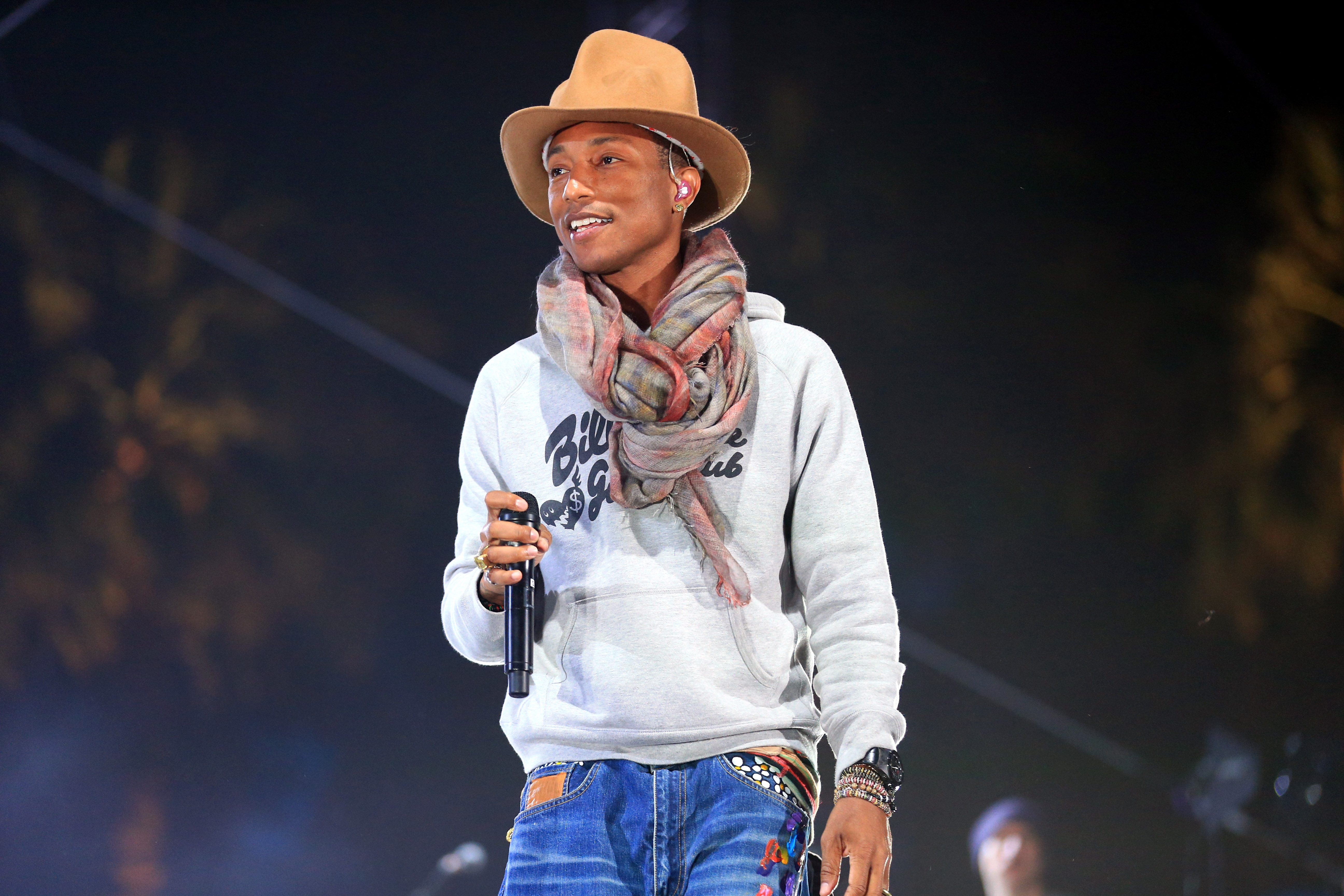 Pharrell libera música bônus da edição japonesa de 'G I R L'; ouça 'Smile'