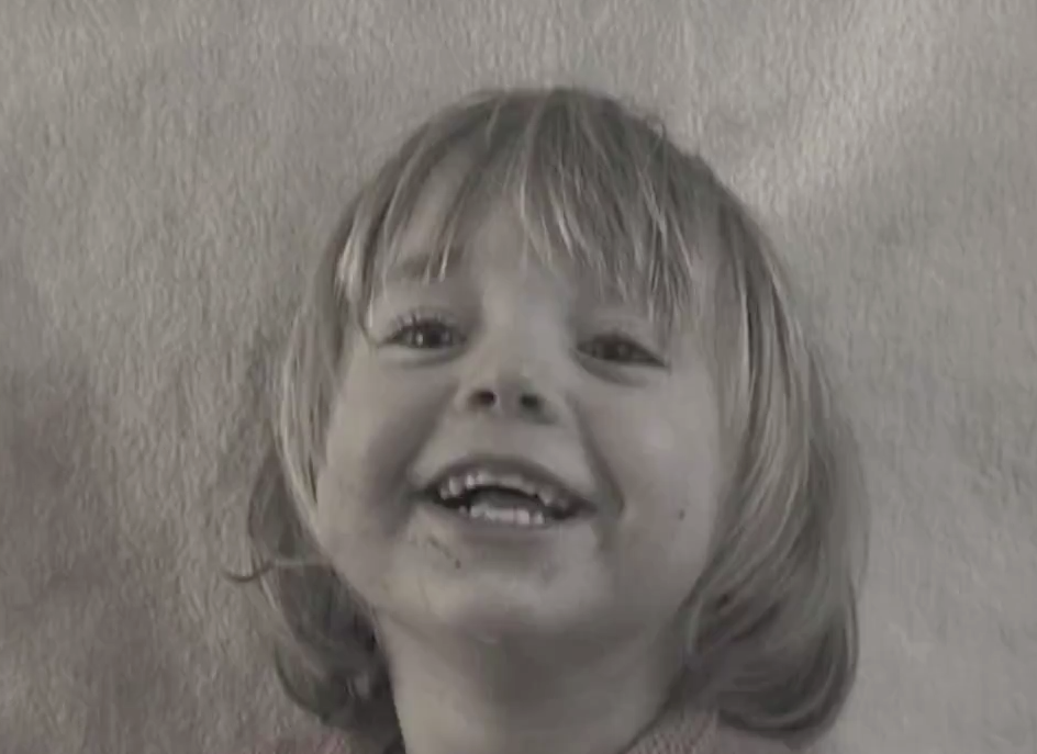Pai faz time lapse que mostra o crescimento de sua filha até os 14 anos