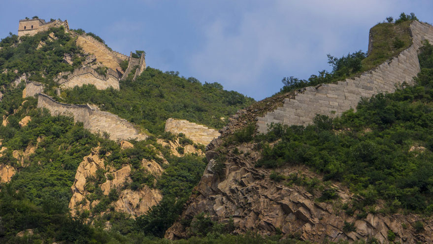 Arqueólogos encontram três lances da Muralha da China no noroeste chinês
