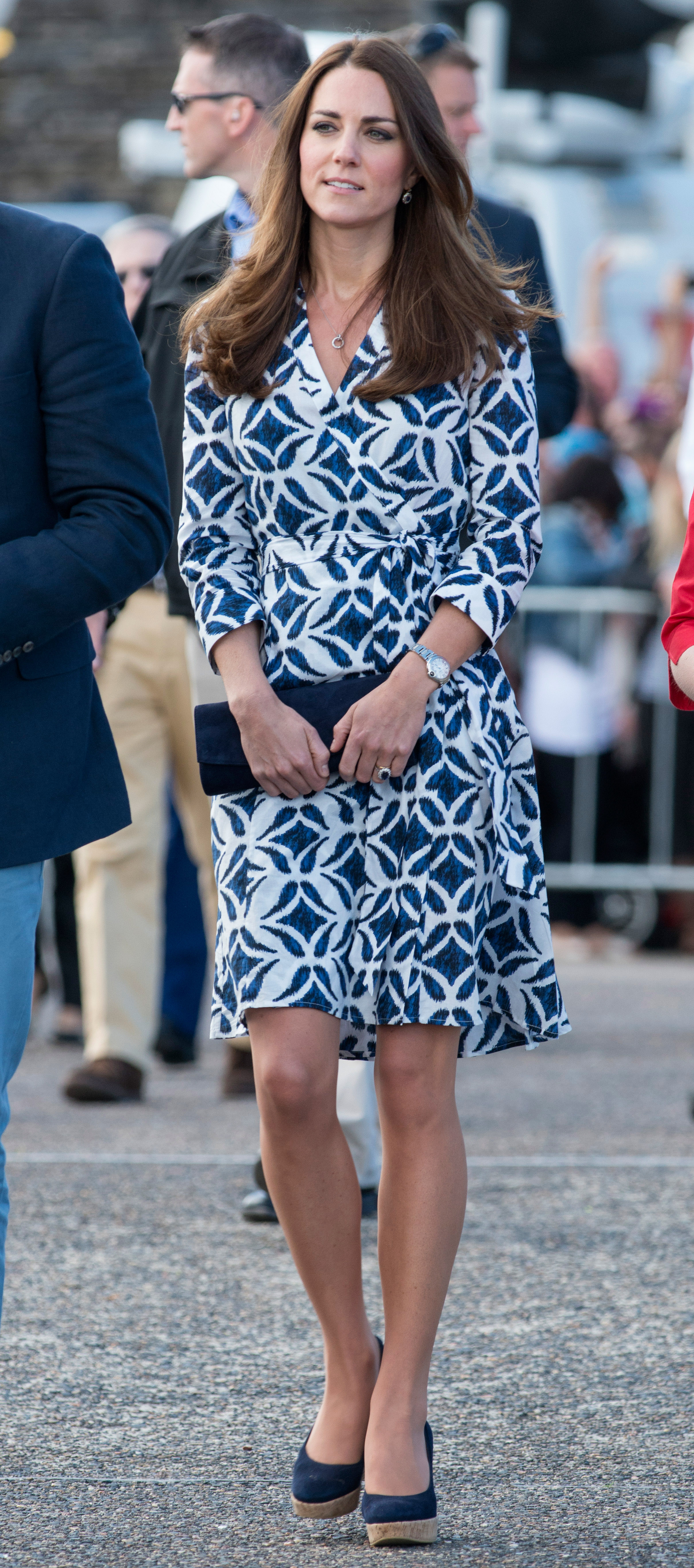 Vestido usado por Kate Middleton na Austrália esgota em apenas oito minutos