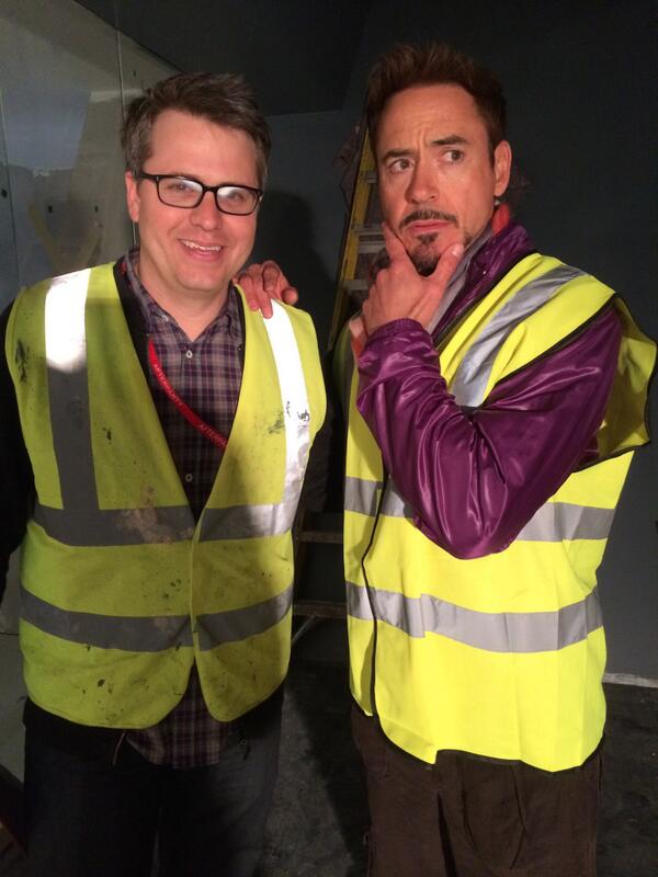 Robert Downey Jr. publica primeira foto do set de Os Vingadores 2