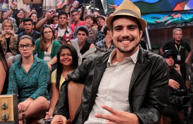 Caio Castro revela se já teve vontade de fazer sexo durante uma cena: ‘É natural’