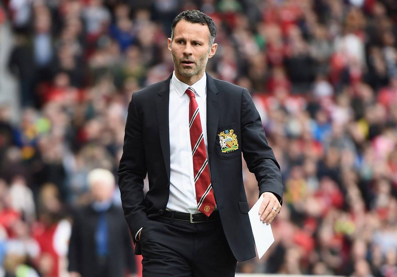 Após estreia, Giggs revela: ‘Não dormi pensando em quem deixaria de fora e no banco’