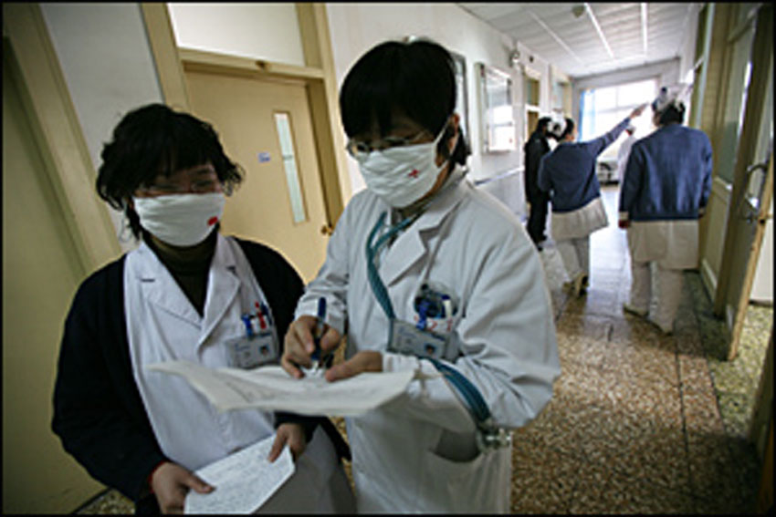 Funcionários da saúde e governo enfrentam "epidemia" de agressões na China