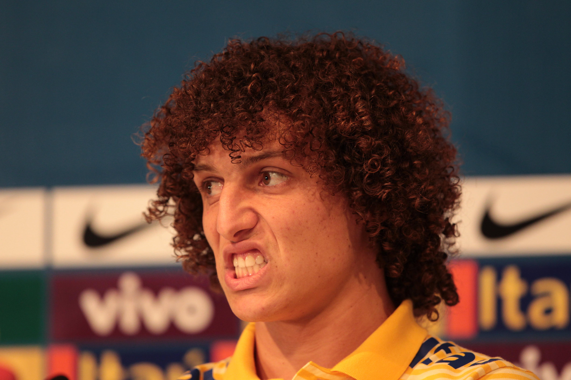 Paris Saint-Germain pagará entre R$ 136 e R$ 151 milhões por David Luiz
