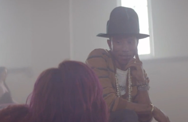 Pharrell divulga vídeo com carta em homenagem às mulheres; assista ao vídeo 'Dear G I R L'