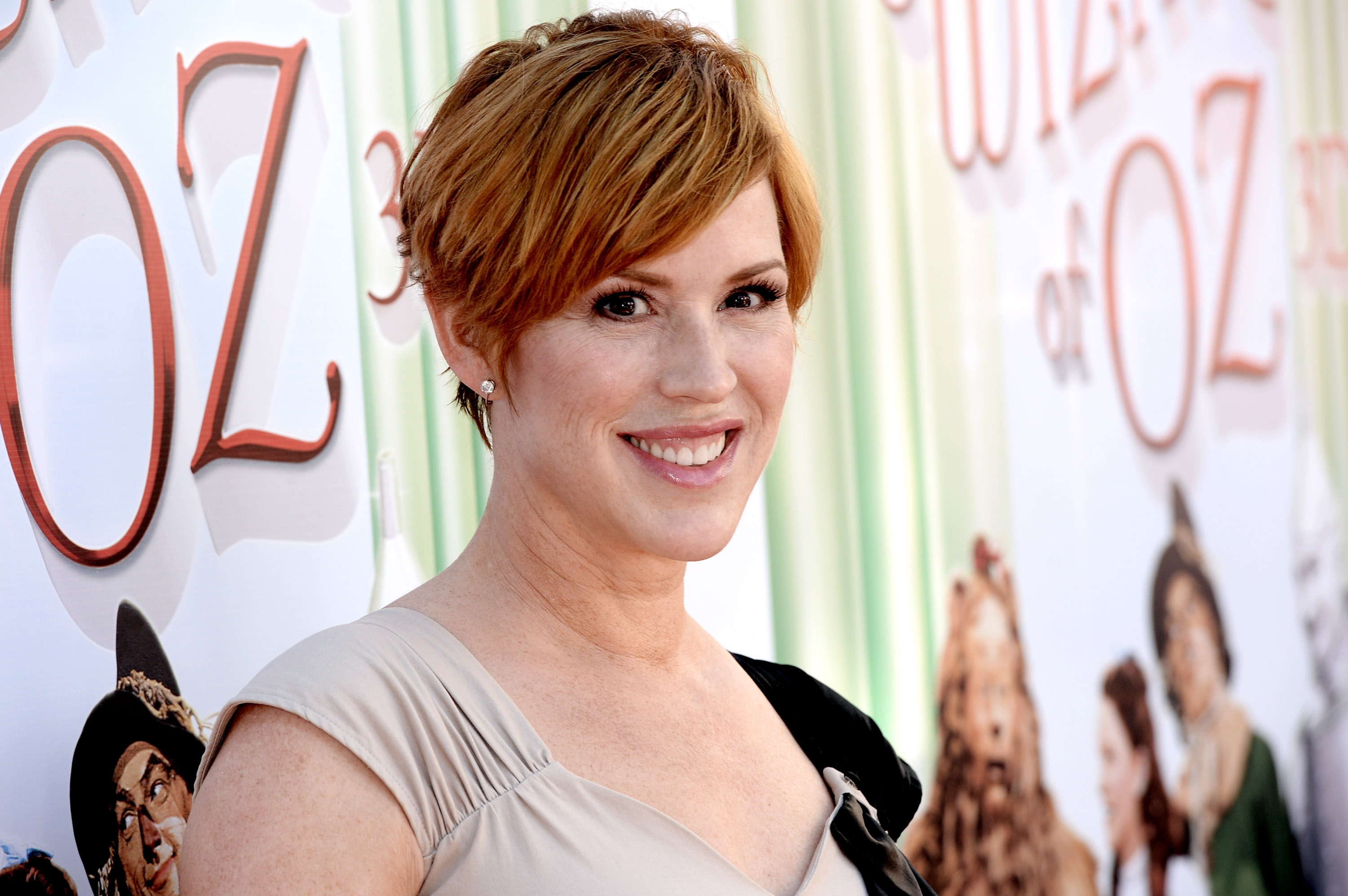 Molly Ringwald também foi contratada para atuar em Jem e as Hologramas