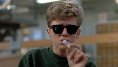 Brian Johnson (Anthony Michael Hall) era o nerd da história, que depois de fumar maconha  pirava e se soltava. 